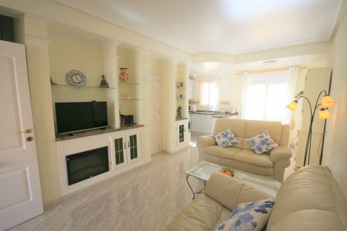Fantastic 2 Bed, 1.5 Bath House for sale in Cabo Roig